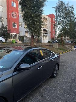 نيسان ألتيما